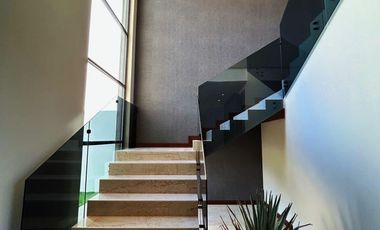 SE VENDE HERMOSA RESIDENCIA DE LUJO EN CAMPOS ELISEOS