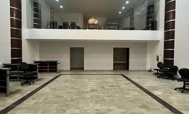 RENTO LOCAL CON EXCELENTE CONECTIVIDAD Y ENTORNO PROFESIONAL.
