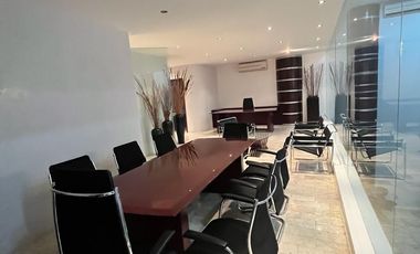 RENTO LOCAL CON EXCELENTE CONECTIVIDAD Y ENTORNO PROFESIONAL.