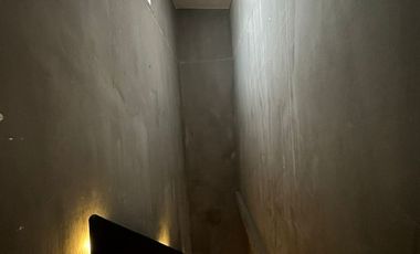 CASA SEMIAMUEBLADA TIPO LOFT CON ESPACIO POTENCIAL LOCAL MÉRIDA CENTRO