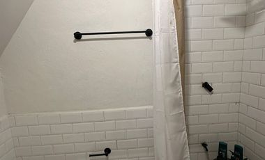 CASA SEMIAMUEBLADA TIPO LOFT CON ESPACIO POTENCIAL LOCAL MÉRIDA CENTRO