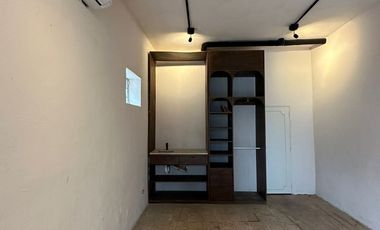 CASA SEMIAMUEBLADA TIPO LOFT CON ESPACIO POTENCIAL LOCAL MÉRIDA CENTRO