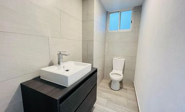 VENTA AMPLIO Y UBICADISIMO DEPARTAMENTO REMODELADO 10 MIN CU