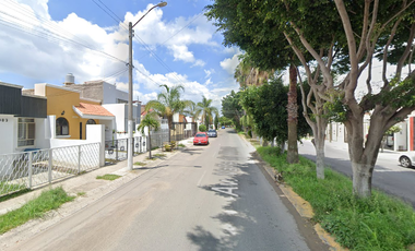 Estrena esta propiedad ubicada en la Colonia  Viveros del Valle, Zapopan, Jal. A un precio de remate.