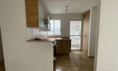 RENTA DEPARTAMENTO 2 RECÁMARAS, ESTUDIO, PLANTA BAJA, RINCONES DEL PARQUE, 2 AUTOS