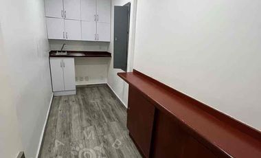 SÚPER UBICADA OFICINA EN RADIATAS BOSQUES DE LAS LOMAS