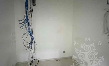 SÚPER UBICADA OFICINA EN RADIATAS BOSQUES DE LAS LOMAS