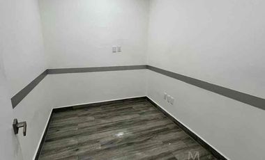 SÚPER UBICADA OFICINA EN RADIATAS BOSQUES DE LAS LOMAS