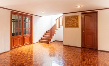 CASA EN VENTA EN LA HERRADURA