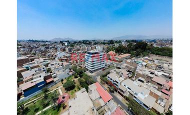 Venta De Exclusivos Departamentos En Mayorazgo - Ate