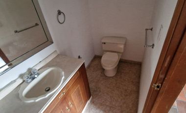 ARRIENDO CASA COMERCIAL EN EL BARRIO SANTA TERESITA