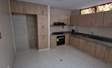 ARRIENDO CASA COMERCIAL EN EL BARRIO SANTA TERESITA
