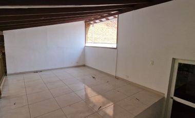 ARRIENDO CASA COMERCIAL EN EL BARRIO SANTA TERESITA