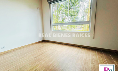 Casa Esquinera en Arriendo – Unidad Cerrada con Zona Verde