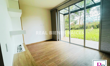 Casa Esquinera en Arriendo – Unidad Cerrada con Zona Verde