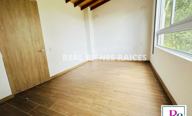 Casa Esquinera en Arriendo – Unidad Cerrada con Zona Verde