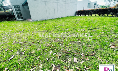 Casa Esquinera en Arriendo – Unidad Cerrada con Zona Verde