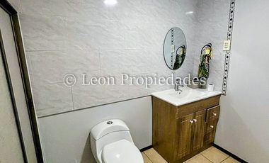 Leon Propiedades arrienda casa en sector Cuyuncavi, Curacaví.