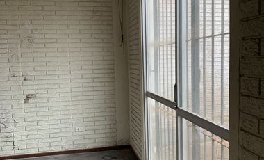 ¡Oportunidad en esquina! Terreno de 252 m² en Cedros de Villa, a ½ cdra. de parque – ideal proyecto o remodelación