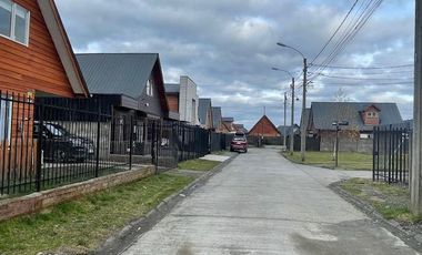 Arriendo casa soleada sin amoblar, sector Parque Fundadores, Puerto Montt.