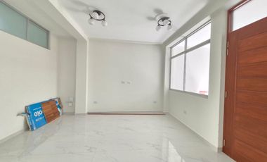 VENTA DE CASA EN URBANIZACIÓN LOS SAUCES CERCA DE LA UNIVERSIDAD SIPÁN