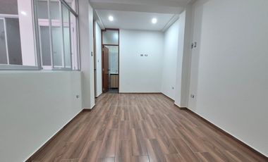 VENTA DE CASA EN URBANIZACIÓN LOS SAUCES CERCA DE LA UNIVERSIDAD SIPÁN