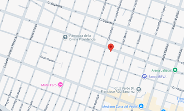 Bodega ubicada en colonia Hernández Ramos, Guadalajara Jalisco. Con 235m2. A unos minutos de Plaza de la Bandera.