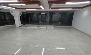 AMPLIO LOCAL COMERCIAL EN CC CHACARILLA, PRIMERA ETAPA