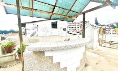 LOMAS DE URDESA-TERRAZA-VENTANALES-GARAGE DOS CARROS PUERTAS ELECTRICAS