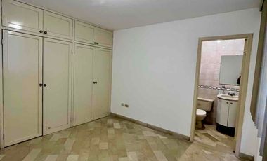 LOMAS DE URDESA-TERRAZA-VENTANALES-GARAGE DOS CARROS PUERTAS ELECTRICAS