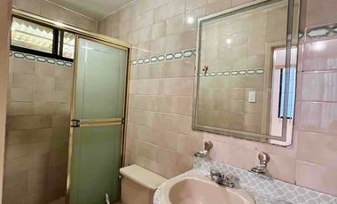 LOMAS DE URDESA-TERRAZA-VENTANALES-GARAGE DOS CARROS PUERTAS ELECTRICAS