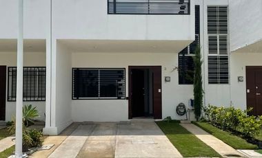 CASA EN VENTA EN SOFIA HABITAT