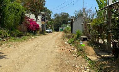 Venta de Terreno plano a solo 100m de la carretera Coatepec - Las Trancas, en la periferia de la Cd. Coatepec