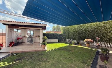 Venta de Casa en Condominio en Lomas Verdes a un costado de la UVM