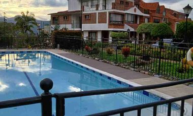 VENDO HERMOSA CASA EXCELENTE UBICACIÓN EN FUSAGASUGA