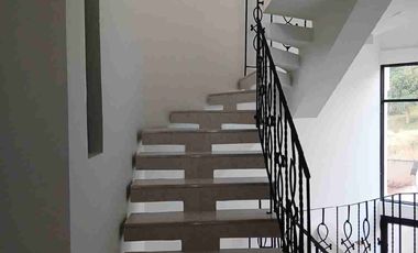 VENDO HERMOSA CASA EXCELENTE UBICACIÓN EN FUSAGASUGA