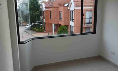 VENDO HERMOSA CASA EXCELENTE UBICACIÓN EN FUSAGASUGA