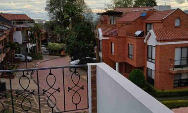 VENDO HERMOSA CASA EXCELENTE UBICACIÓN EN FUSAGASUGA