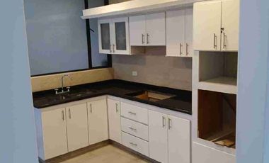 VENDO HERMOSA CASA EXCELENTE UBICACIÓN EN FUSAGASUGA