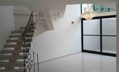 VENDO HERMOSA CASA EXCELENTE UBICACIÓN EN FUSAGASUGA