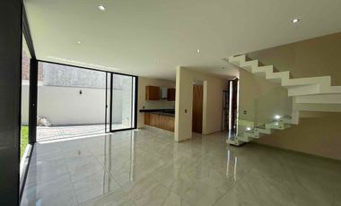 Casa en venta con amplio Jardín  en Sivec Capital Norte, Nuevo Mexico