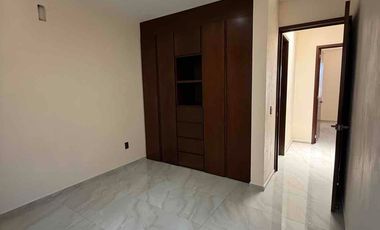 Casa en venta con amplio Jardín  en Sivec Capital Norte, Nuevo Mexico