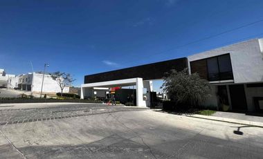 Casa en venta cerca del Hospital Santa María Chapalita en  Capital Norte Zapopan