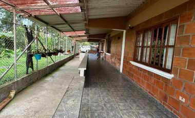 Se arrienda Casa Campestre vía Armenia sector tribunas