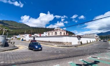 Se vende casa independiente esquinera en La Victoria Ibarra