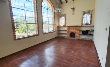 Se vende casa independiente esquinera en La Victoria Ibarra