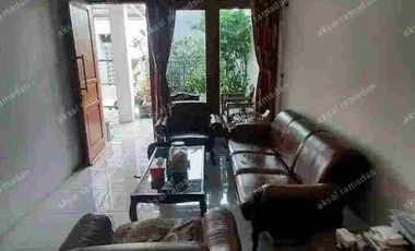 Rumah Dijual 2,5 Lantai Strategis Dekat Griya Arcamanik Bandung