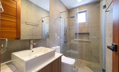 Luxurious Modern Tropical House and Lot For Sale in BF Homes, Parañaque City
