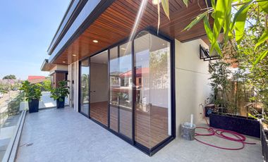 Luxurious Modern Tropical House and Lot For Sale in BF Homes, Parañaque City