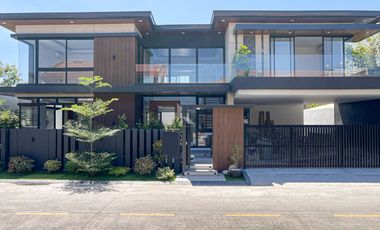 Luxurious Modern Tropical House and Lot For Sale in BF Homes, Parañaque City